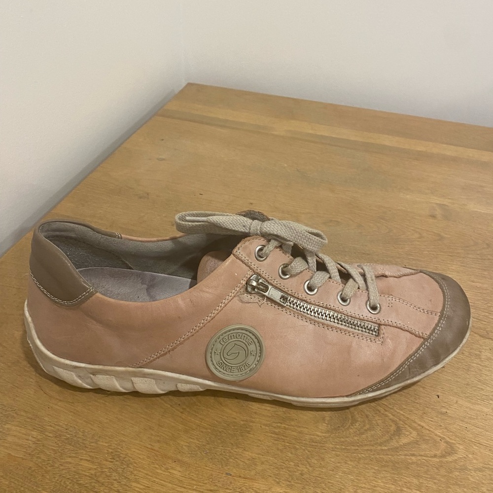 Remonte Pink Leather Walking Shoes Size 11 – Comfortable Travel Shoes - Picture 2 of 4